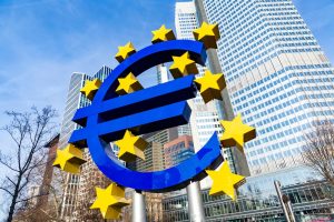 ecb-warns-banks-on-sme-and-property-loan-risks